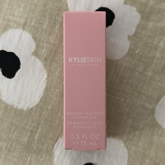 Kylie Skin Makeup Melting Cleanser + Clarifying Cleansing Gel Duo - Picture 2 of 3